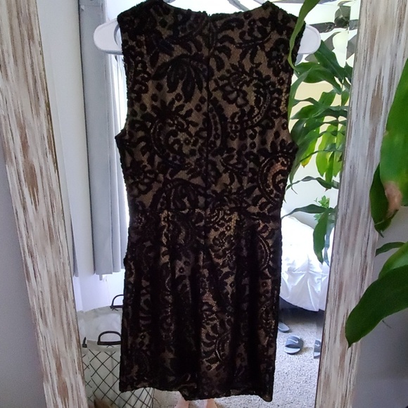 Dress - Picture 2 of 4